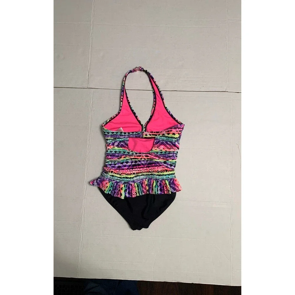 Wonder Nation One Piece Swimsuit. Size M 7-8.